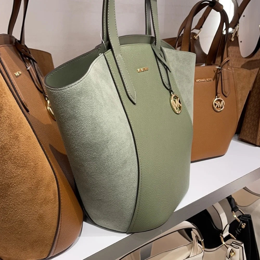 Michael Kors Portia Large Tote Leather - Picture 4 of 16